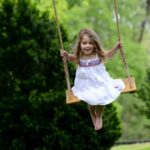 فواید تاب بازی کودکان